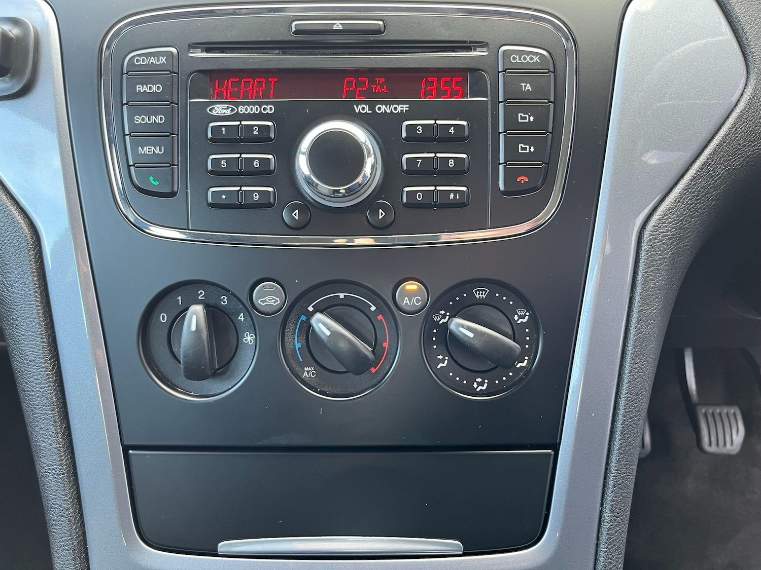 Used Ford Mondeo 2014 for sale - 76199708: Photo 22
