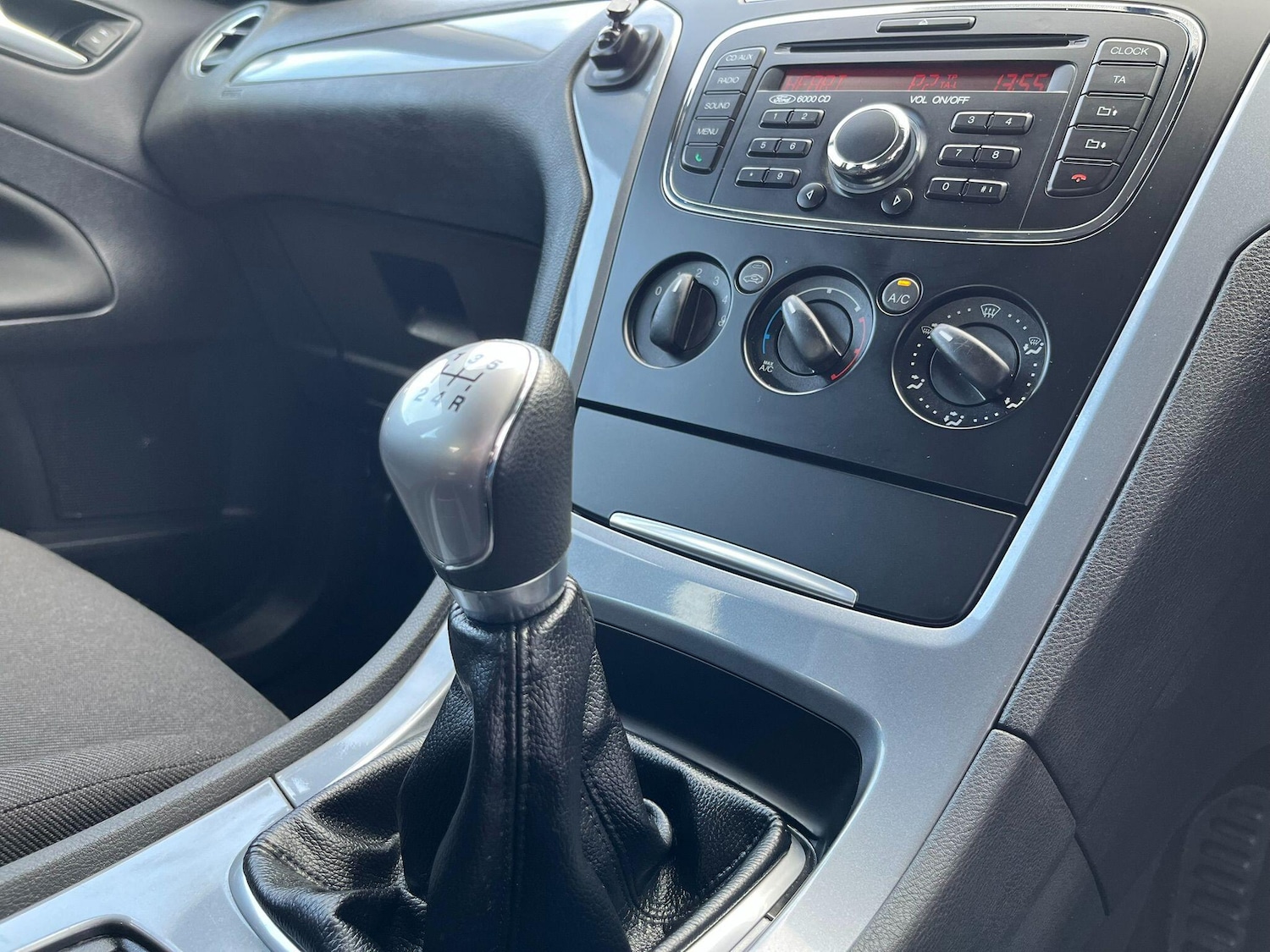 Used Ford Mondeo 2014 for sale - 76199708: Photo 23
