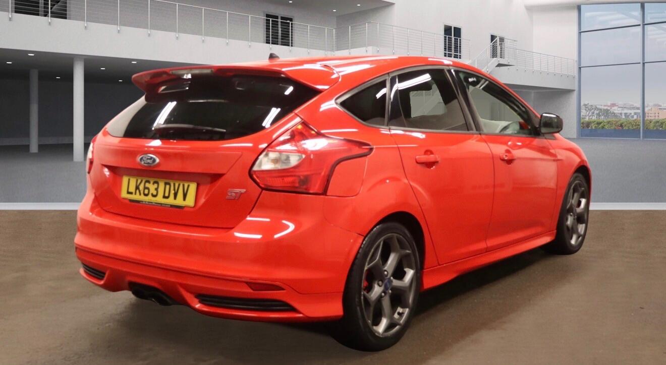 Used Ford Focus 2013 for sale - 77637938: Photo 3