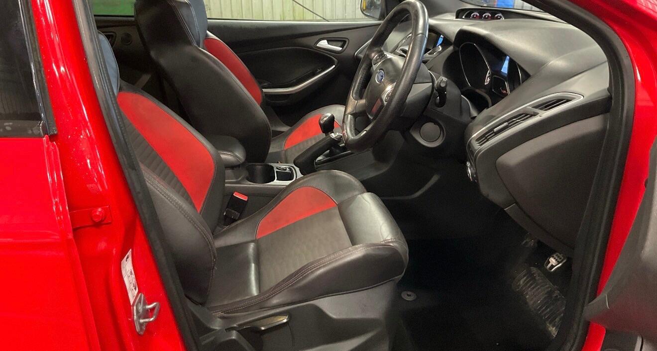 Used Ford Focus 2013 for sale - 77637938: Photo 4