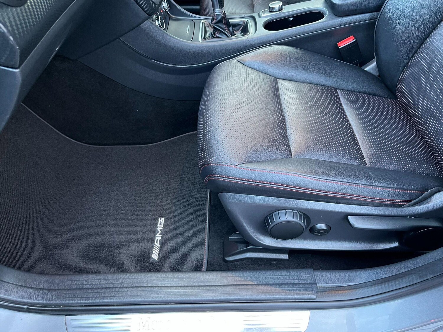 Used Mercedes-Benz A-Class 2013 for sale - 76926986: Photo 24