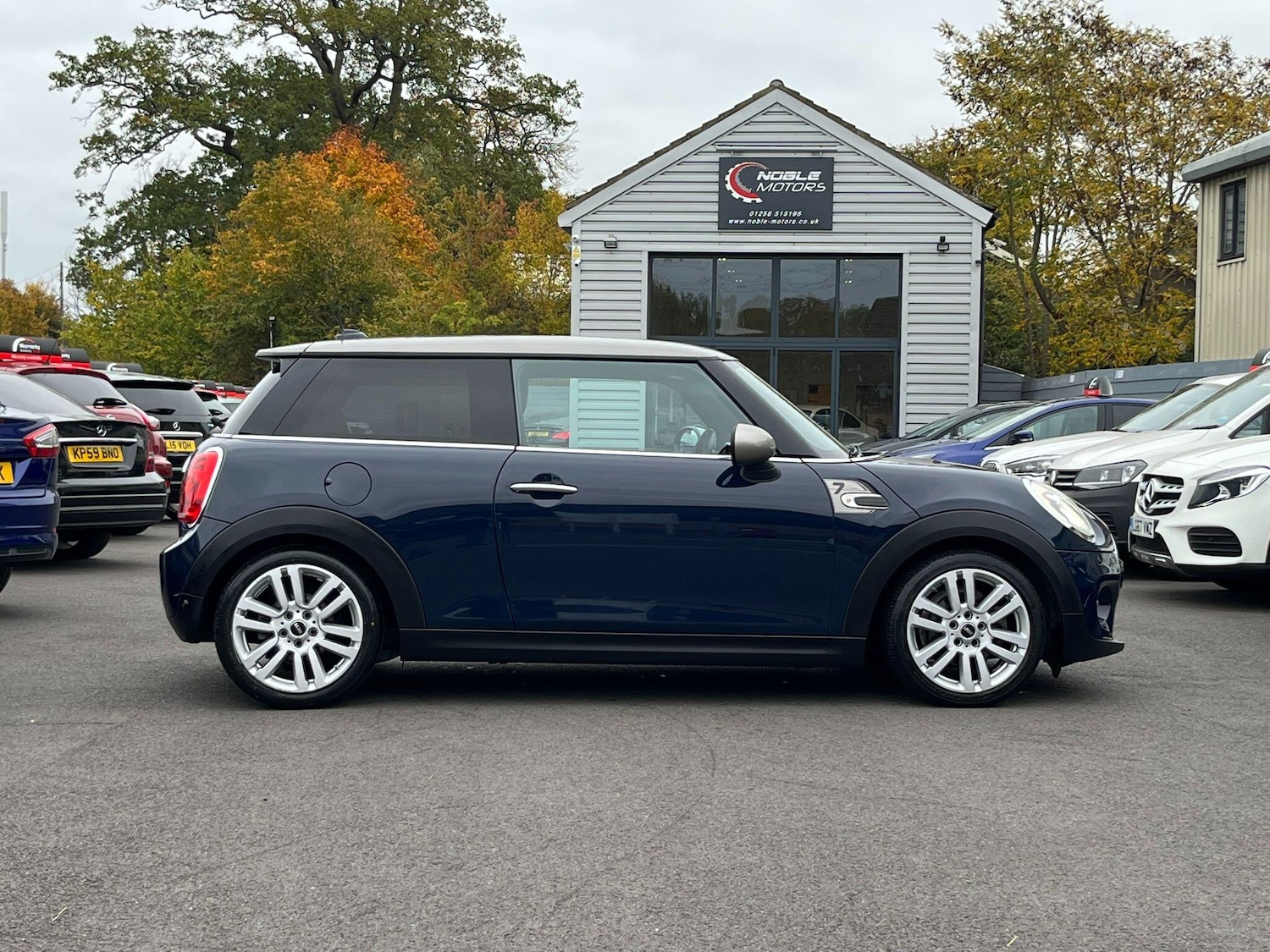 Used MINI Hatch 2017 for sale - 76989509: Photo 8