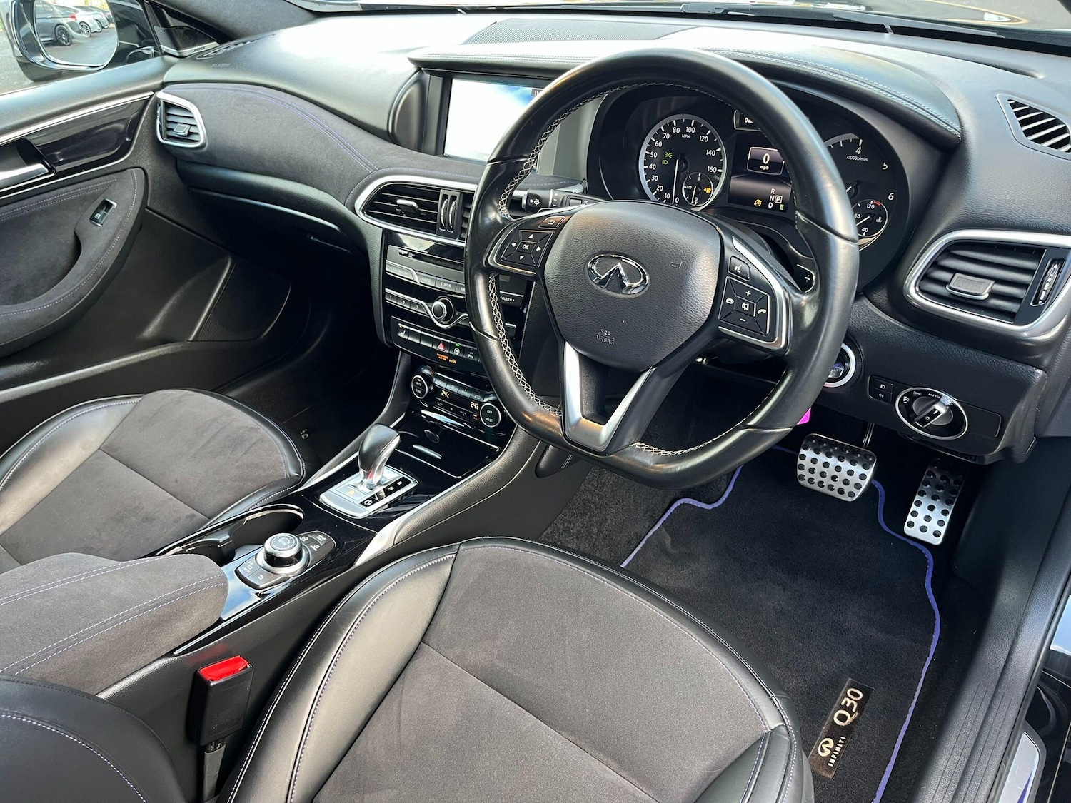 Used Infiniti Q30 2015 for sale - 76912972: Photo 12