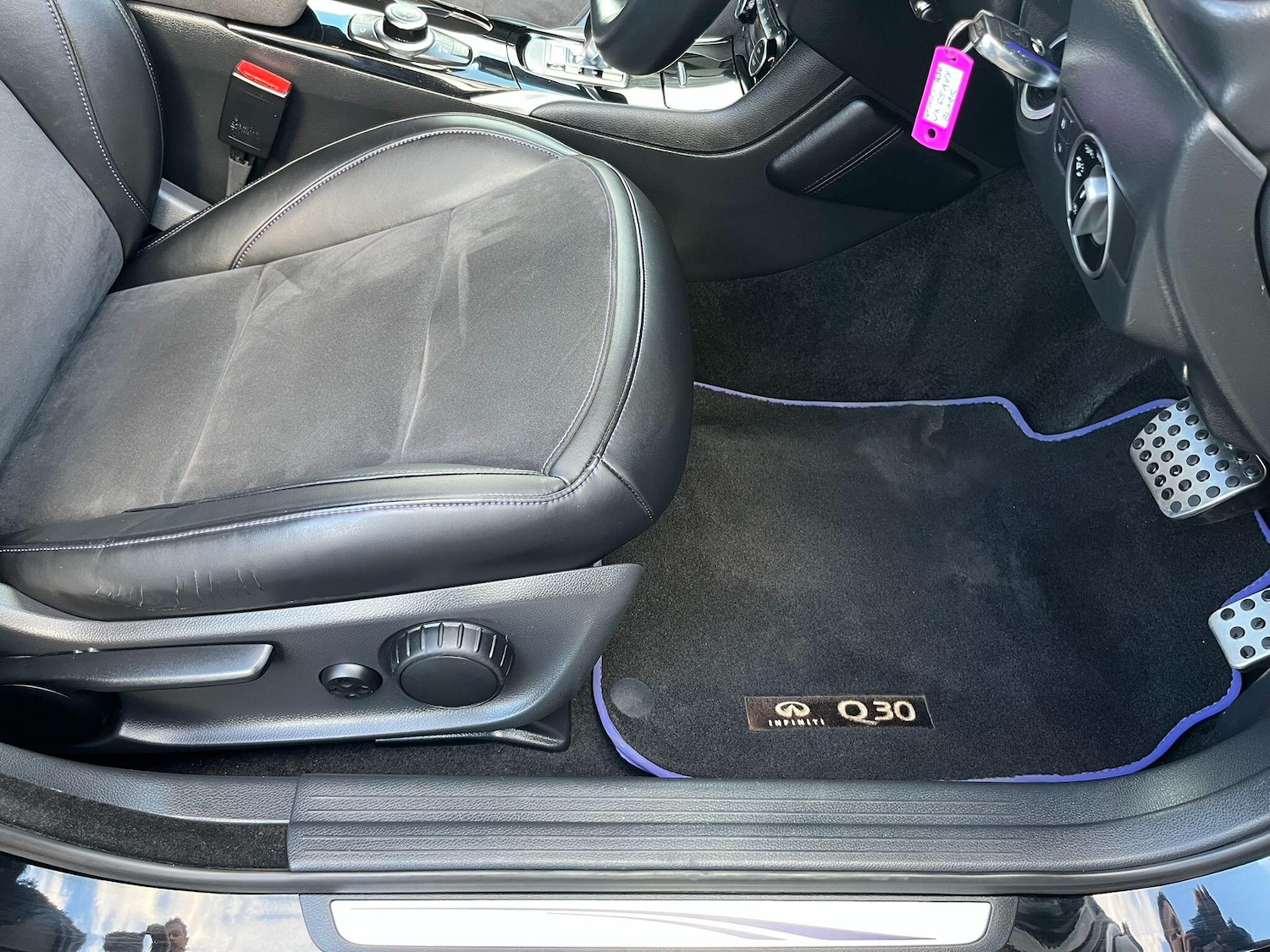 Used Infiniti Q30 2015 for sale - 76912972: Photo 13