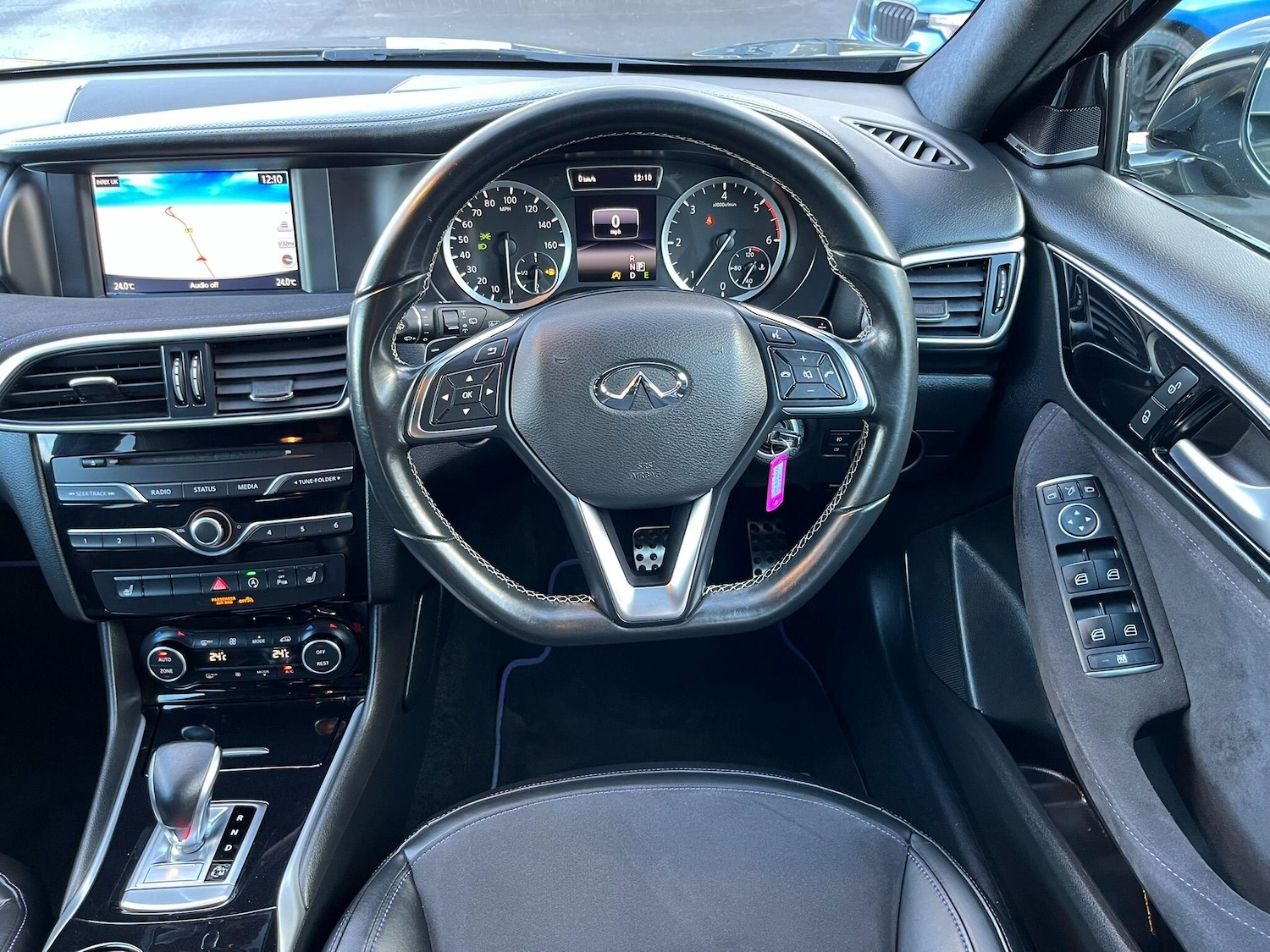 Used Infiniti Q30 2015 for sale - 76912972: Photo 15