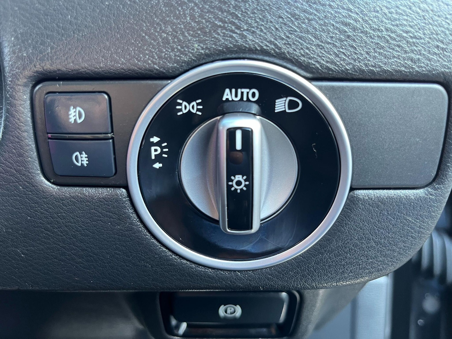 Used Infiniti Q30 2015 for sale - 76912972: Photo 20