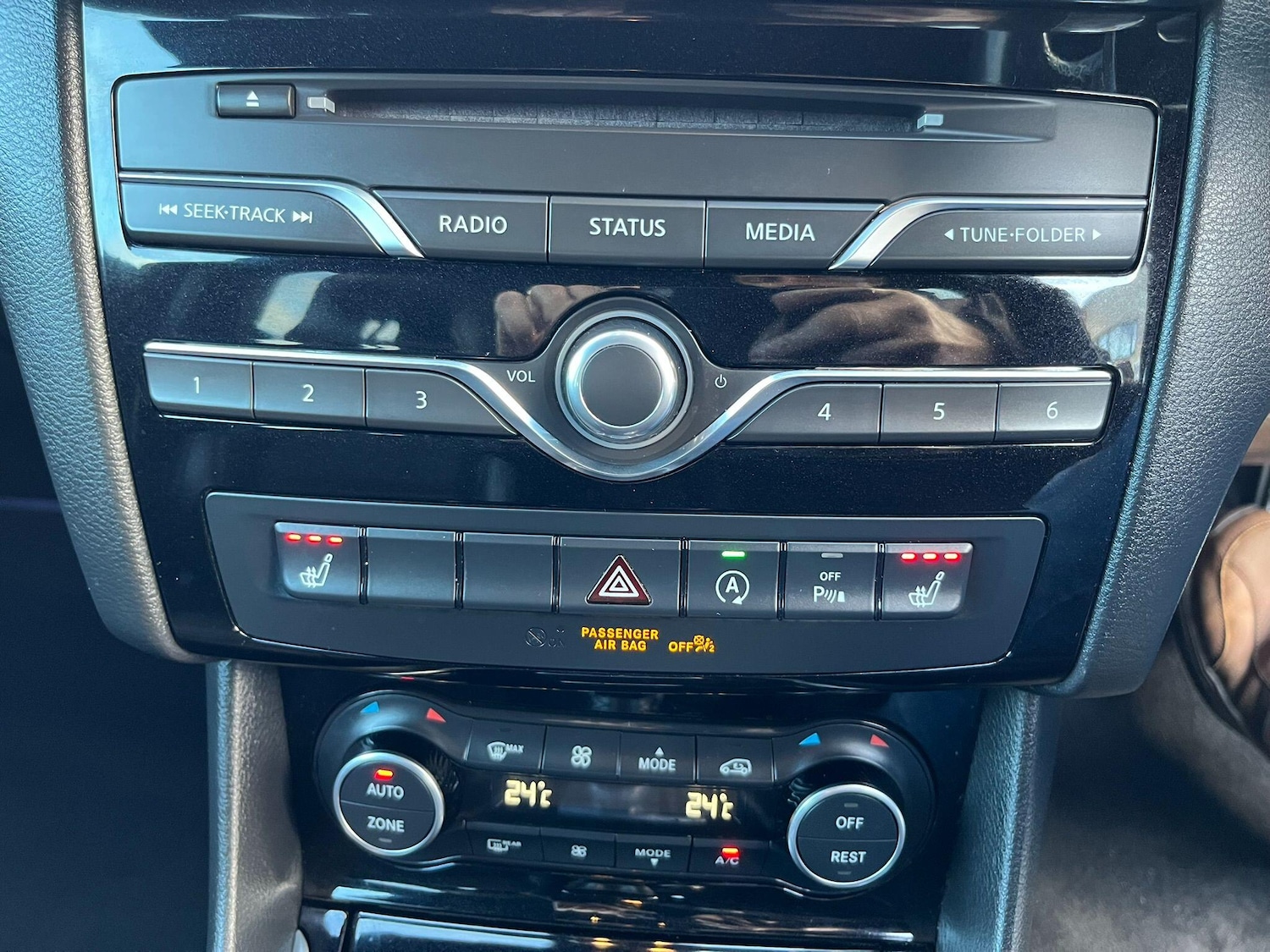 Used Infiniti Q30 2015 for sale - 76912972: Photo 23