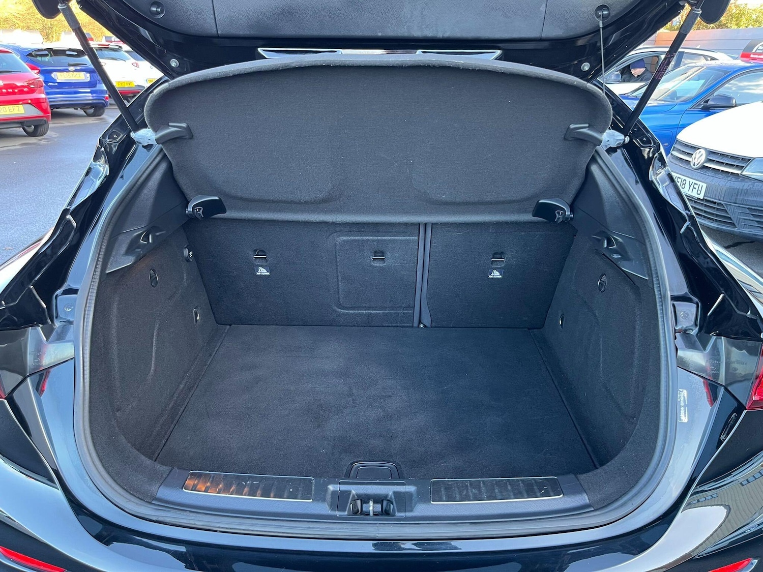 Used Infiniti Q30 2015 for sale - 76912972: Photo 38