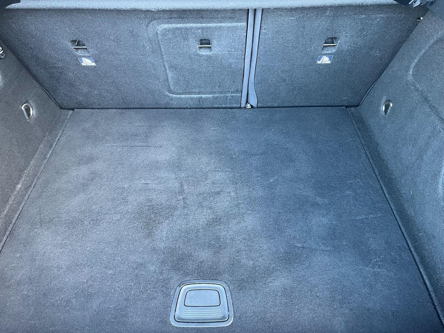 Used Infiniti Q30 2015 for sale - 76912972: Photo 39