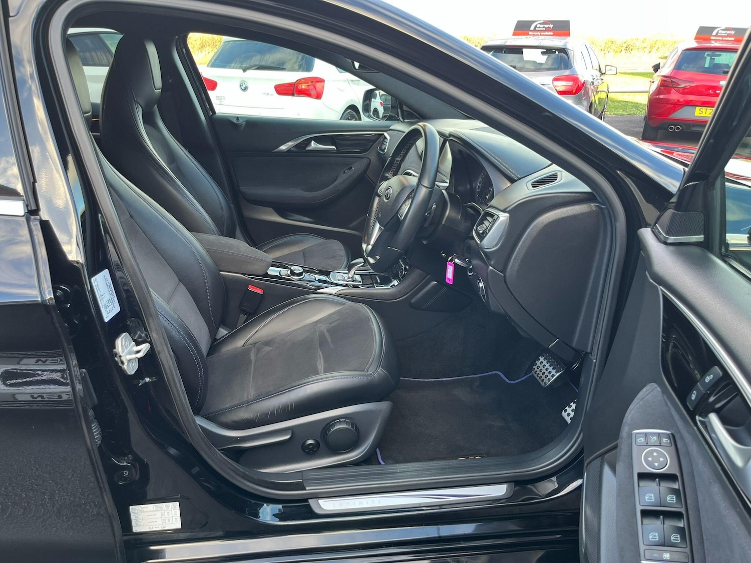 Used Infiniti Q30 2015 for sale - 76912972: Photo 9