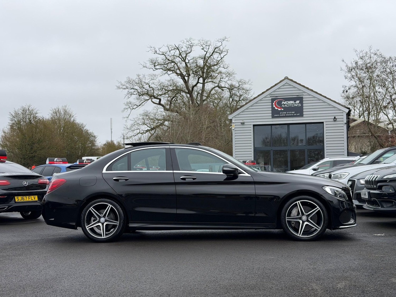 Used Mercedes-Benz C Class 2017 for sale - 77633560: Photo 3