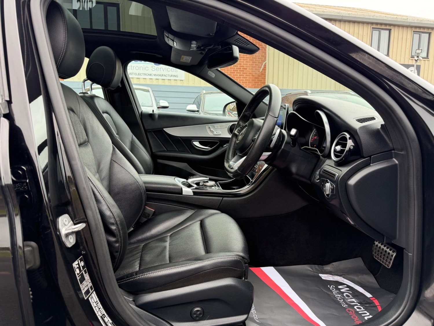 Used Mercedes-Benz C Class 2017 for sale - 77633560: Photo 6