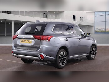 Used Mitsubishi Outlander 2016 for sale - 77345549: Photo