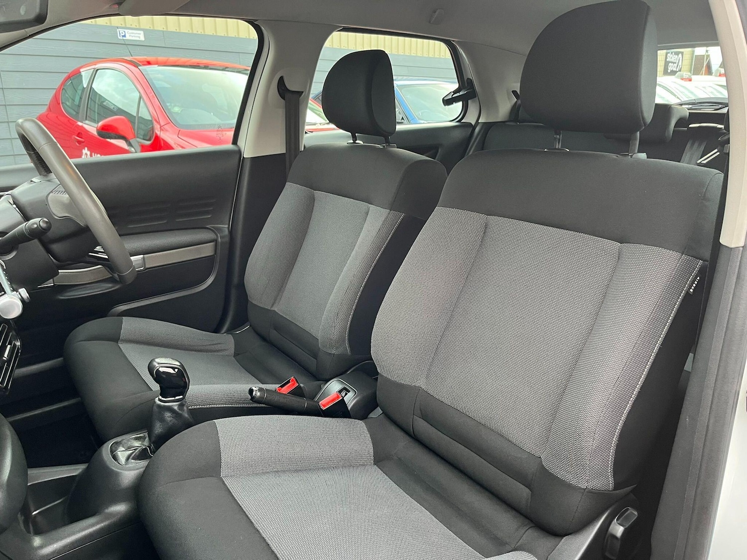 Used Citroen C4 Cactus 2015 for sale - 77156788: Photo 28