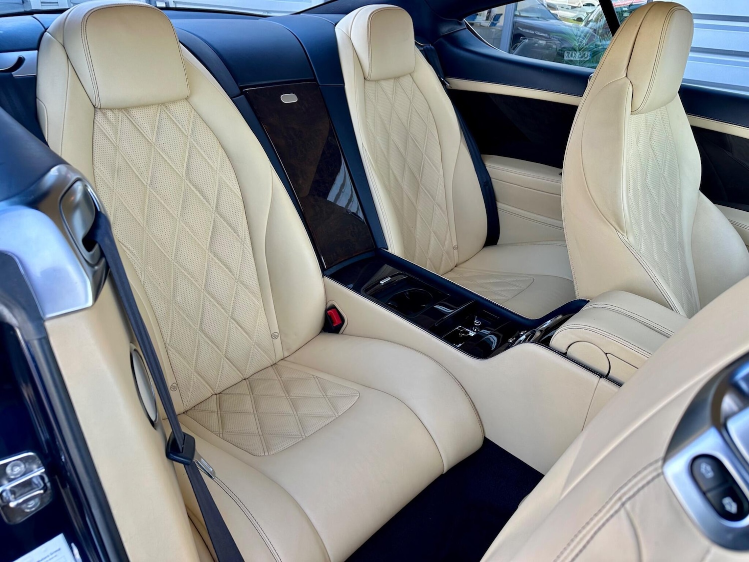 Used Bentley Continental 2011 for sale - 76992392: Photo 10