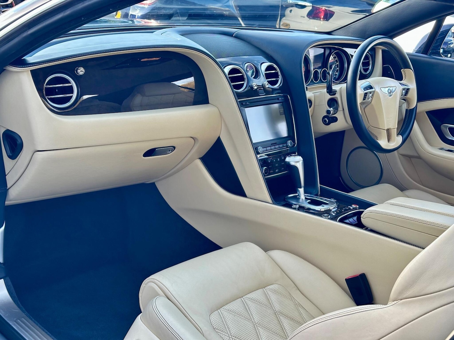 Used Bentley Continental 2011 for sale - 76992392: Photo 11