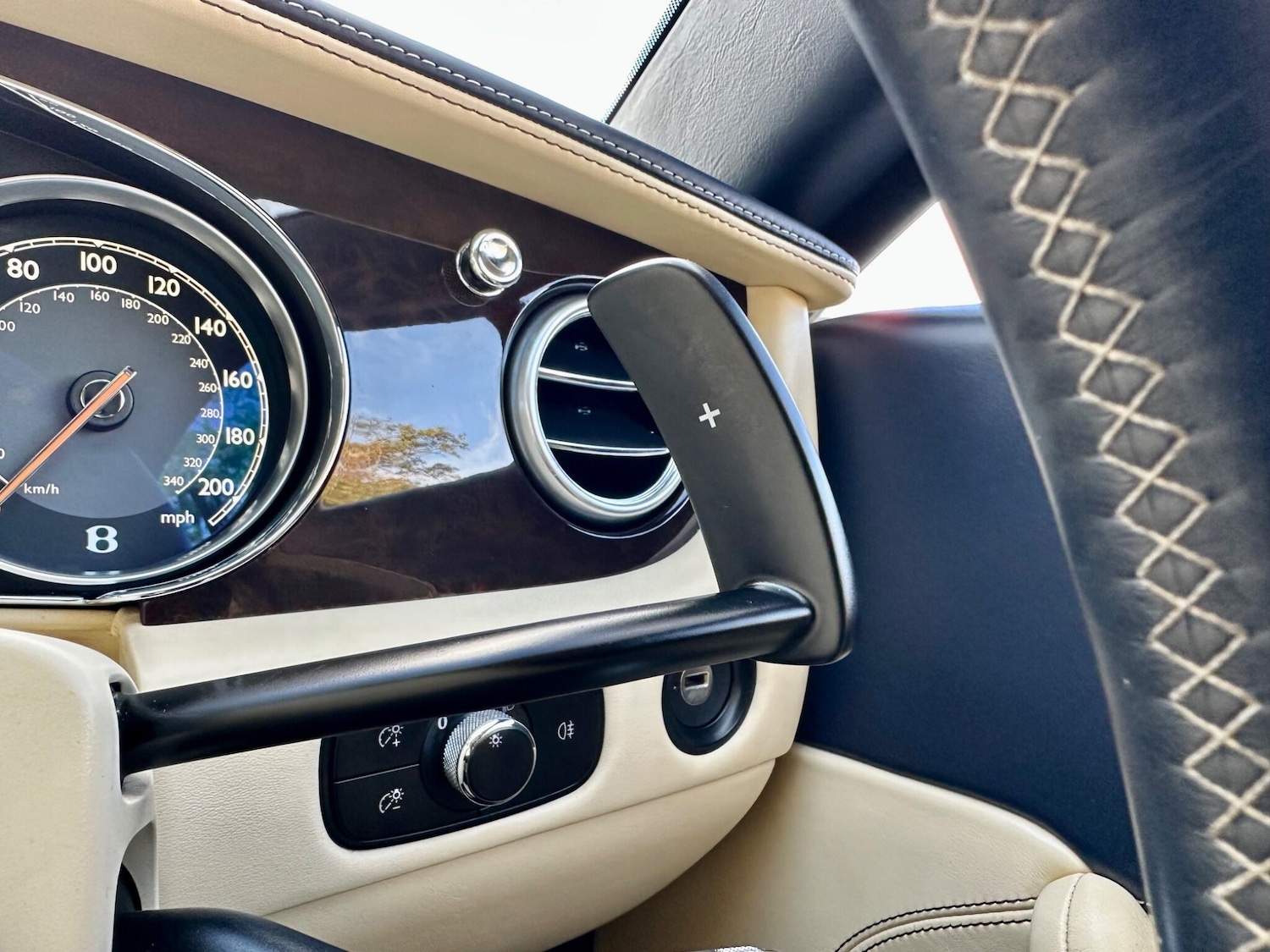 Used Bentley Continental 2011 for sale - 76992392: Photo 34