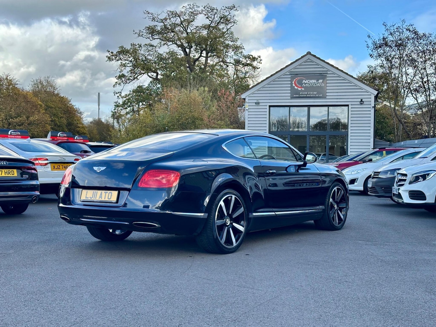 Used Bentley Continental 2011 for sale - 76992392: Photo 4