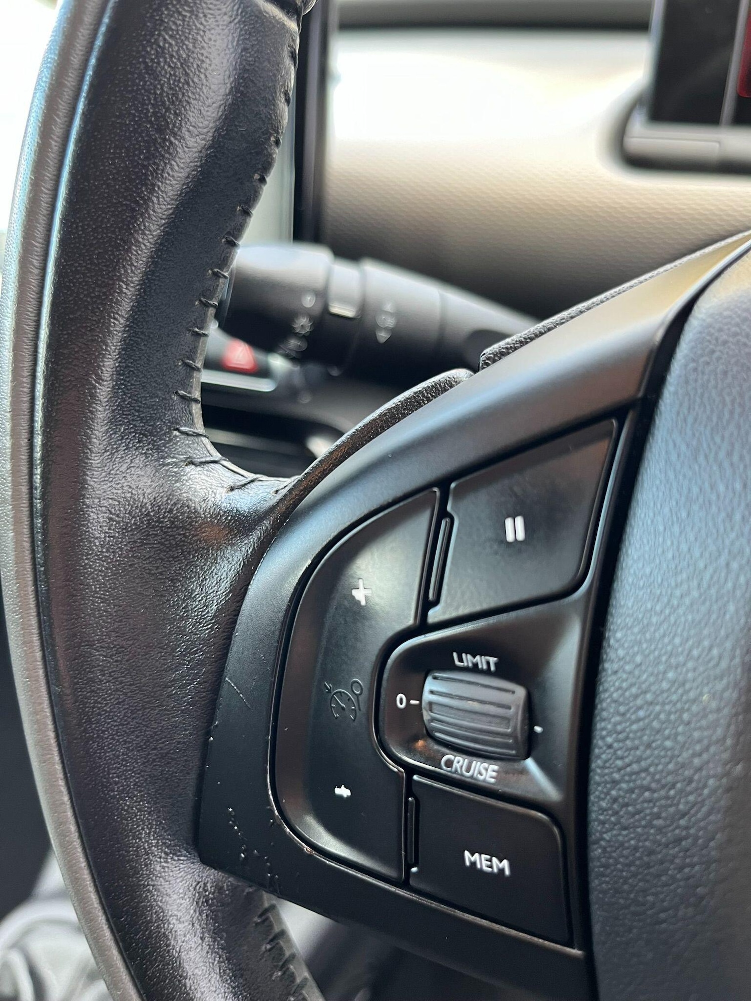 Used Citroen C4 Cactus 2016 for sale - 76349634: Photo 18
