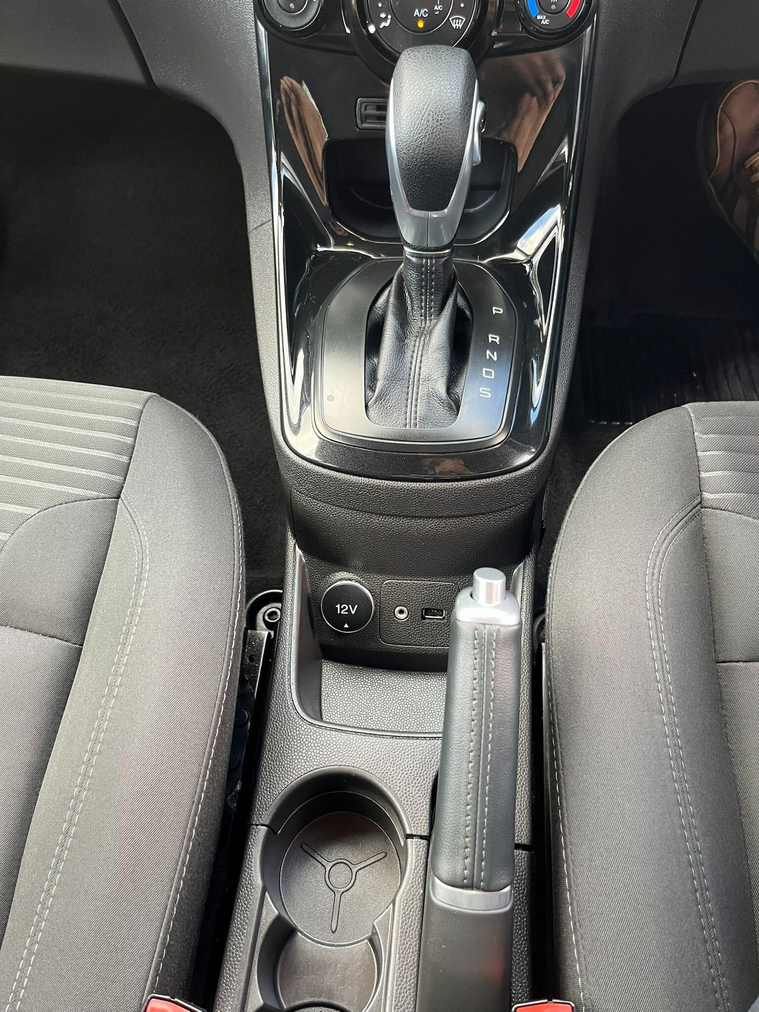 Used Ford Fiesta 2014 for sale - 76990201: Photo 24