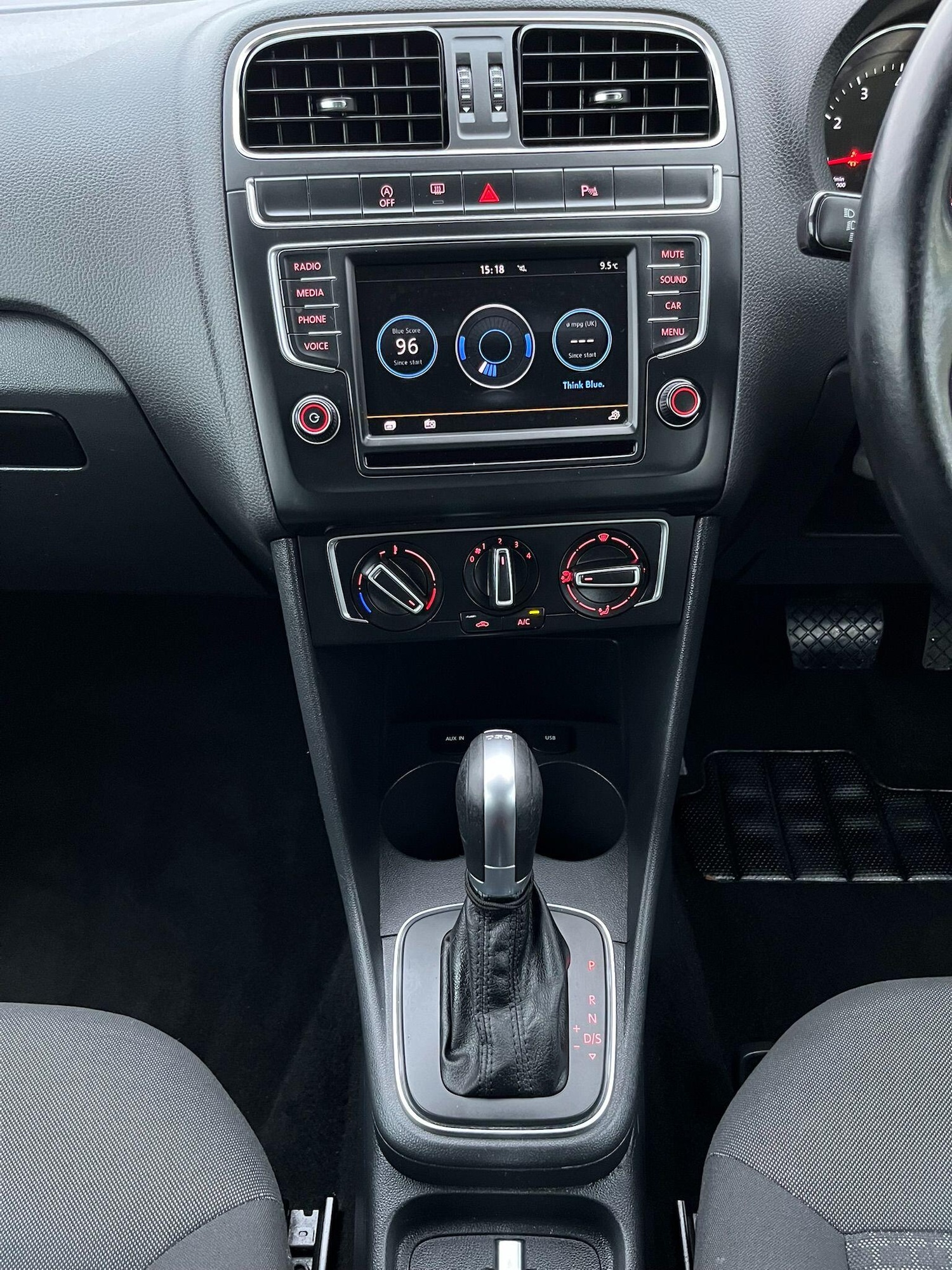 Used Volkswagen Polo 2015 for sale - 76976052: Photo 15