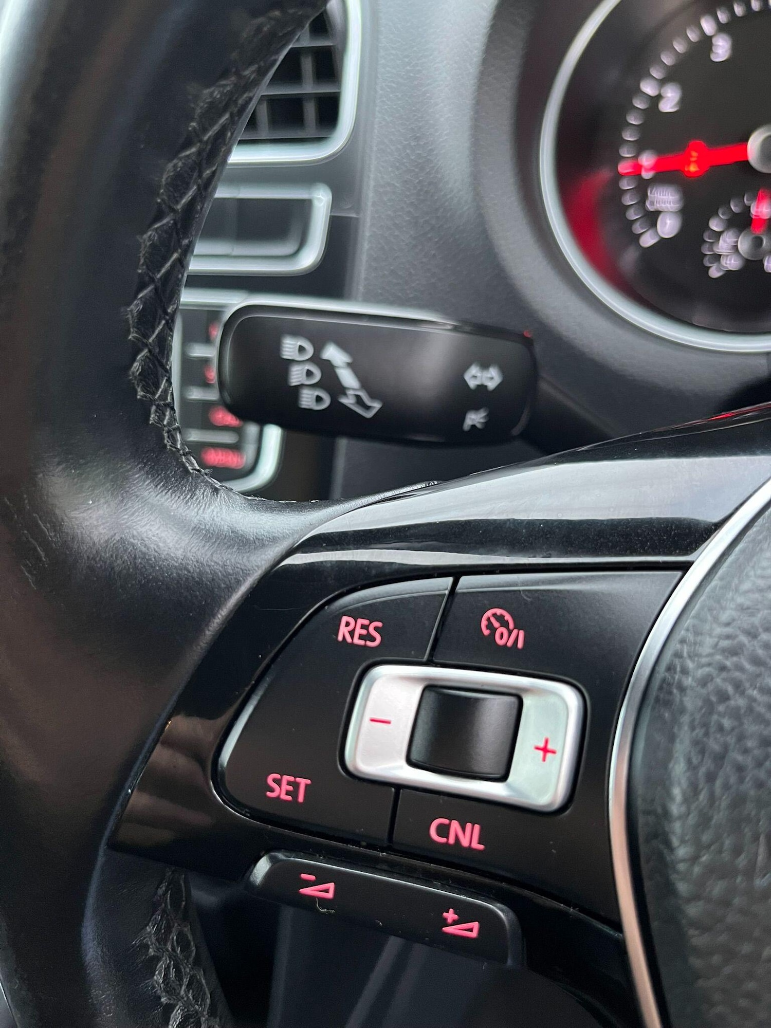 Used Volkswagen Polo 2015 for sale - 76976052: Photo 17