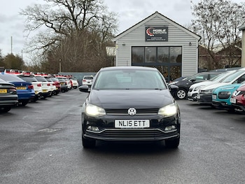 Used Volkswagen Polo 2015 for sale - 76976052: Photo