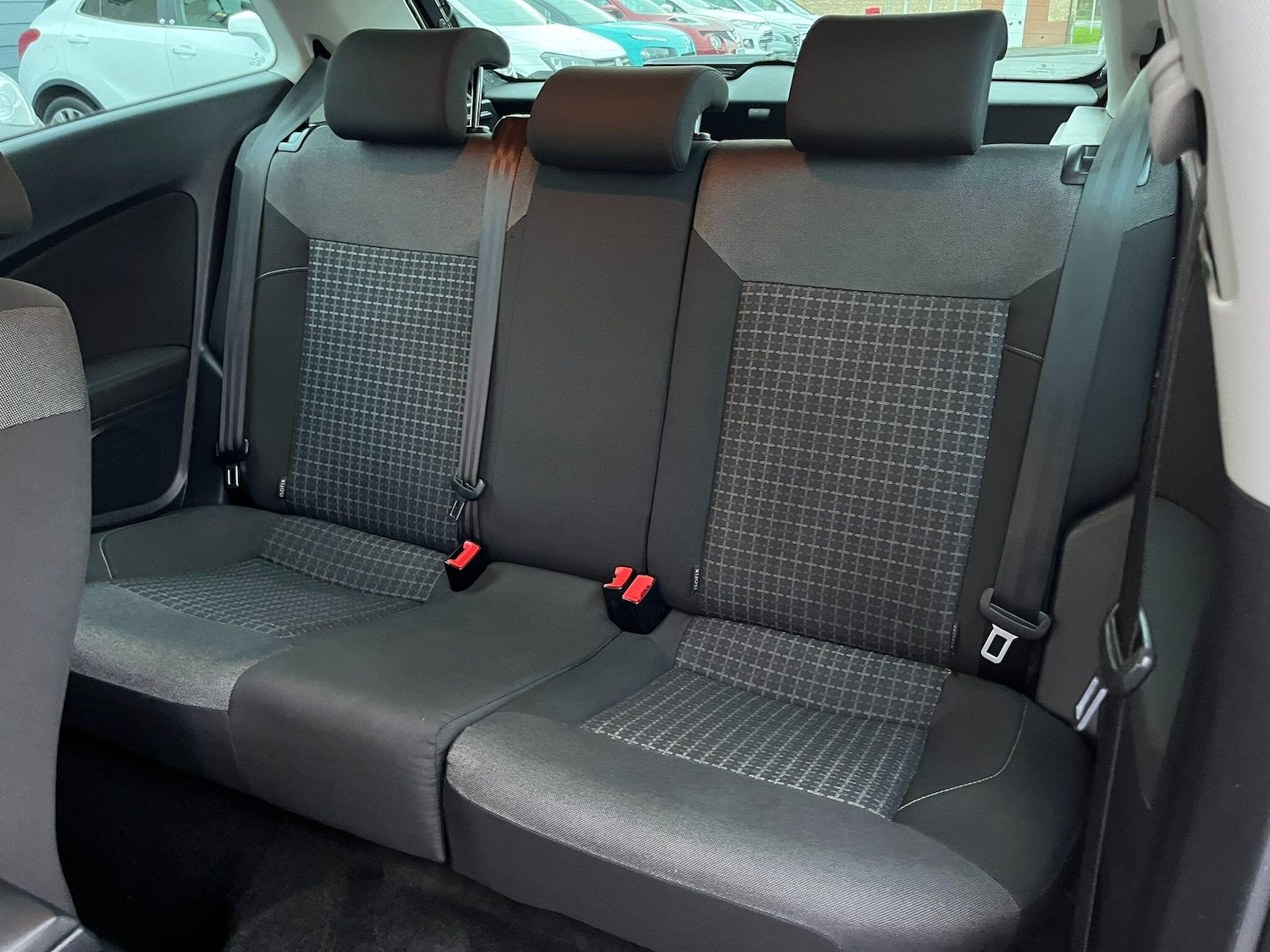 Used Volkswagen Polo 2015 for sale - 76976052: Photo 30