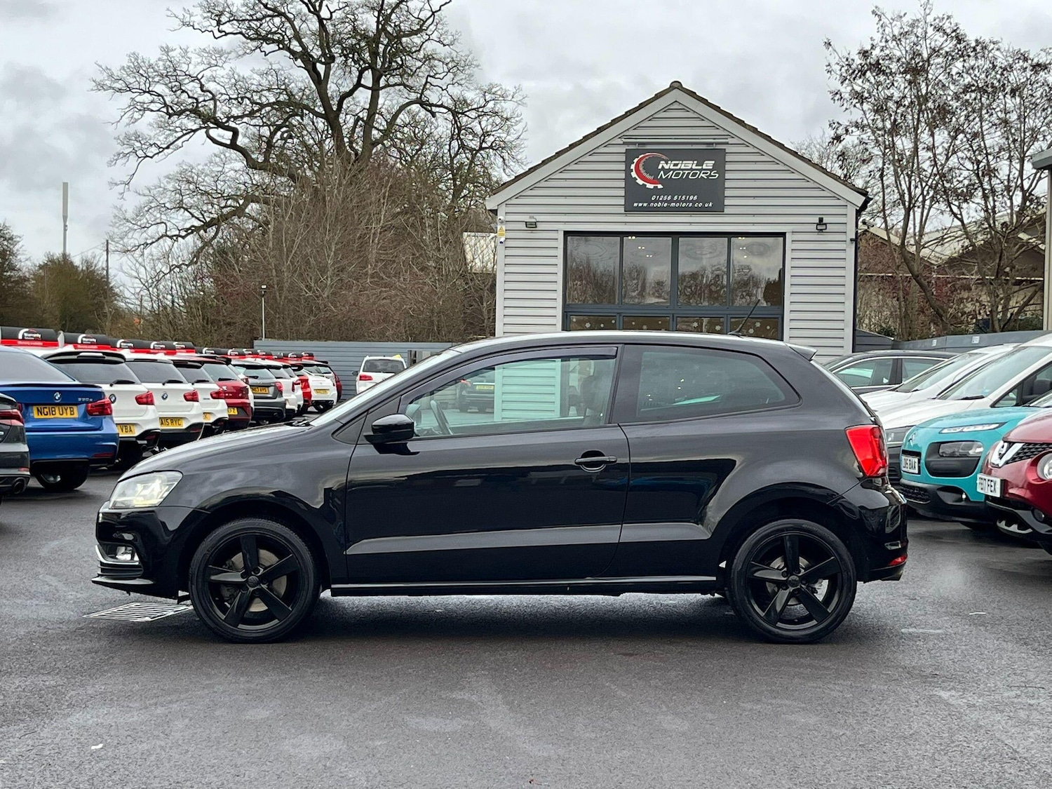 Used Volkswagen Polo 2015 for sale - 76976052: Photo 4