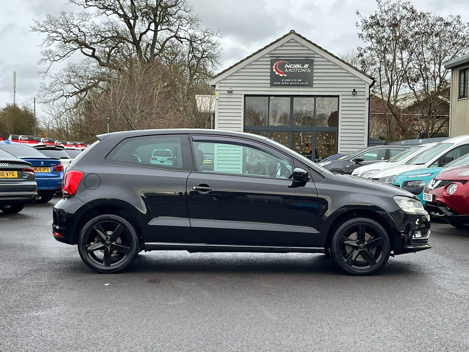 Used Volkswagen Polo 2015 for sale - 76976052: Photo 8