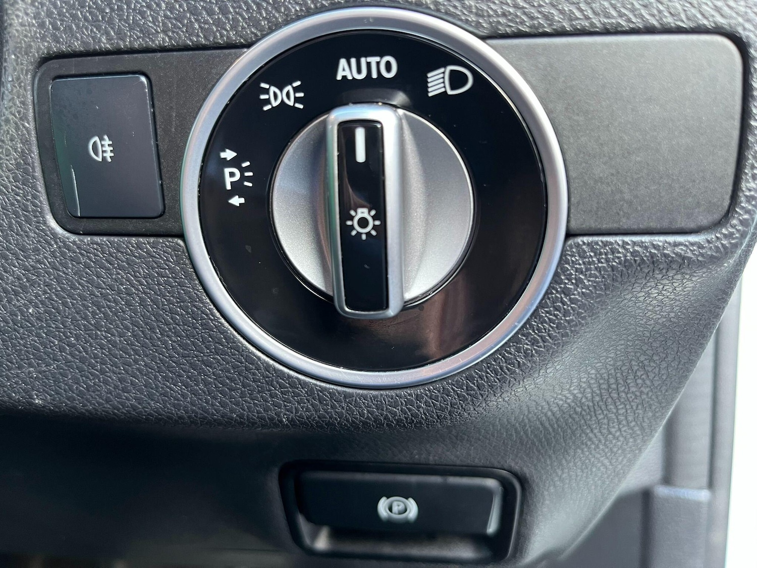 Used Mercedes-Benz CLA 2013 for sale - 77130653: Photo 17