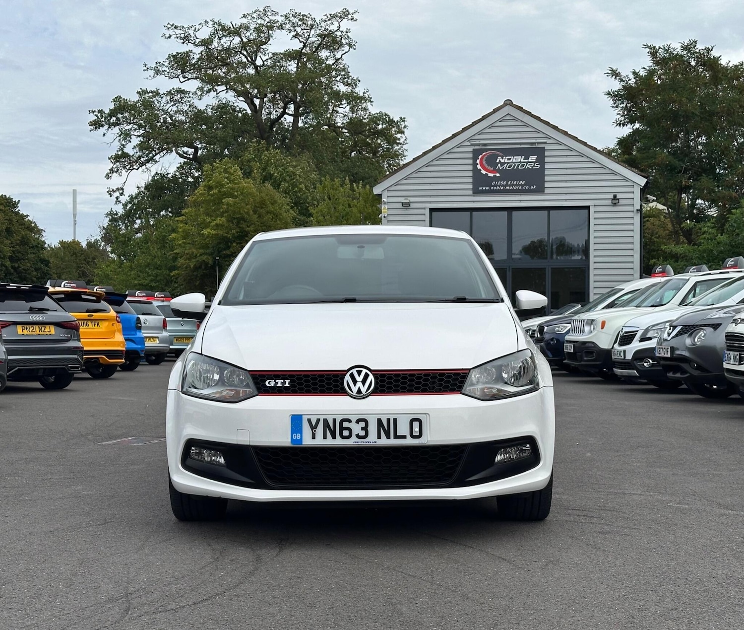 Used Volkswagen Polo 2013 for sale - 76326681: Photo 2