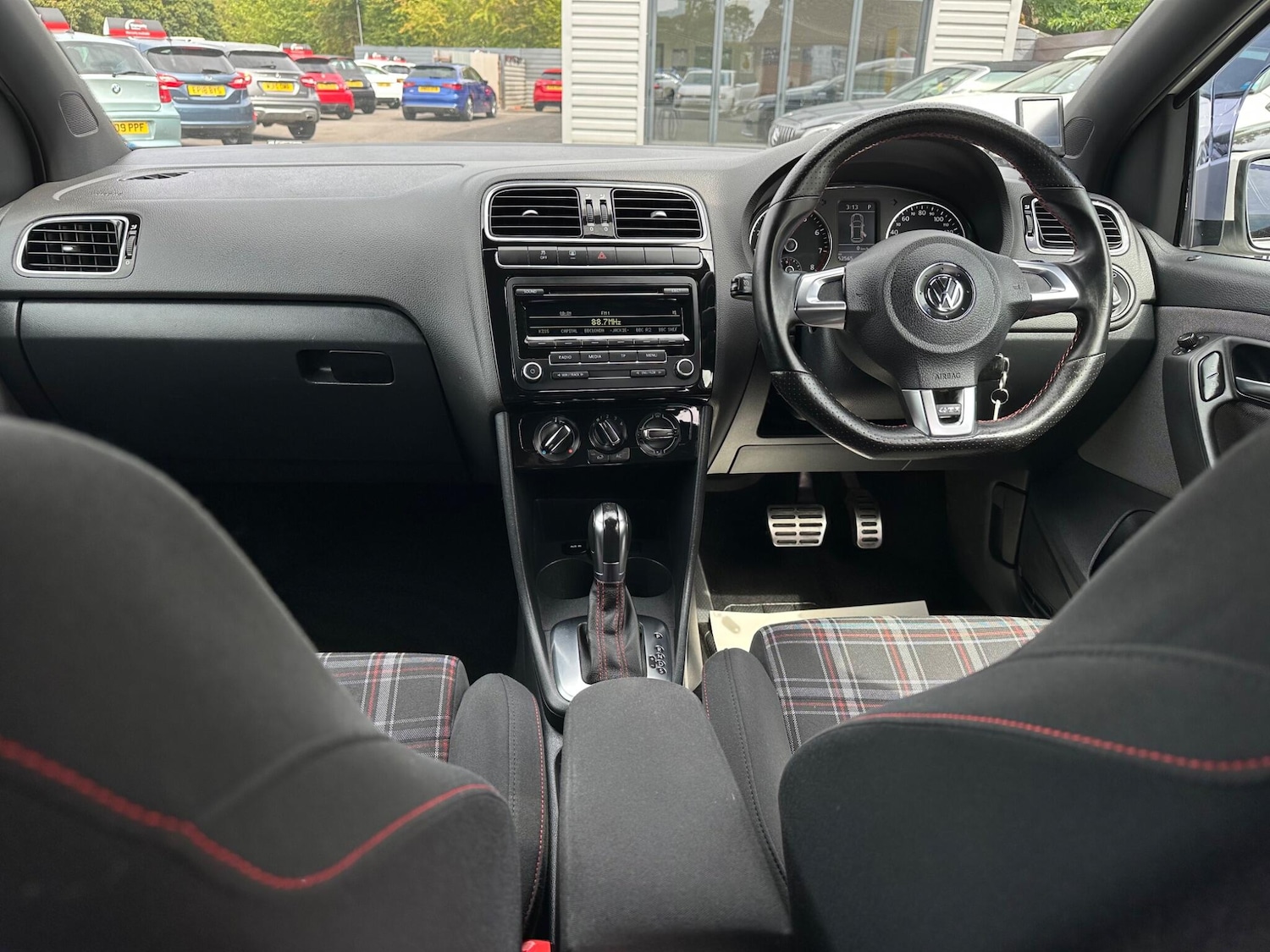 Used Volkswagen Polo 2013 for sale - 76326681: Photo 5