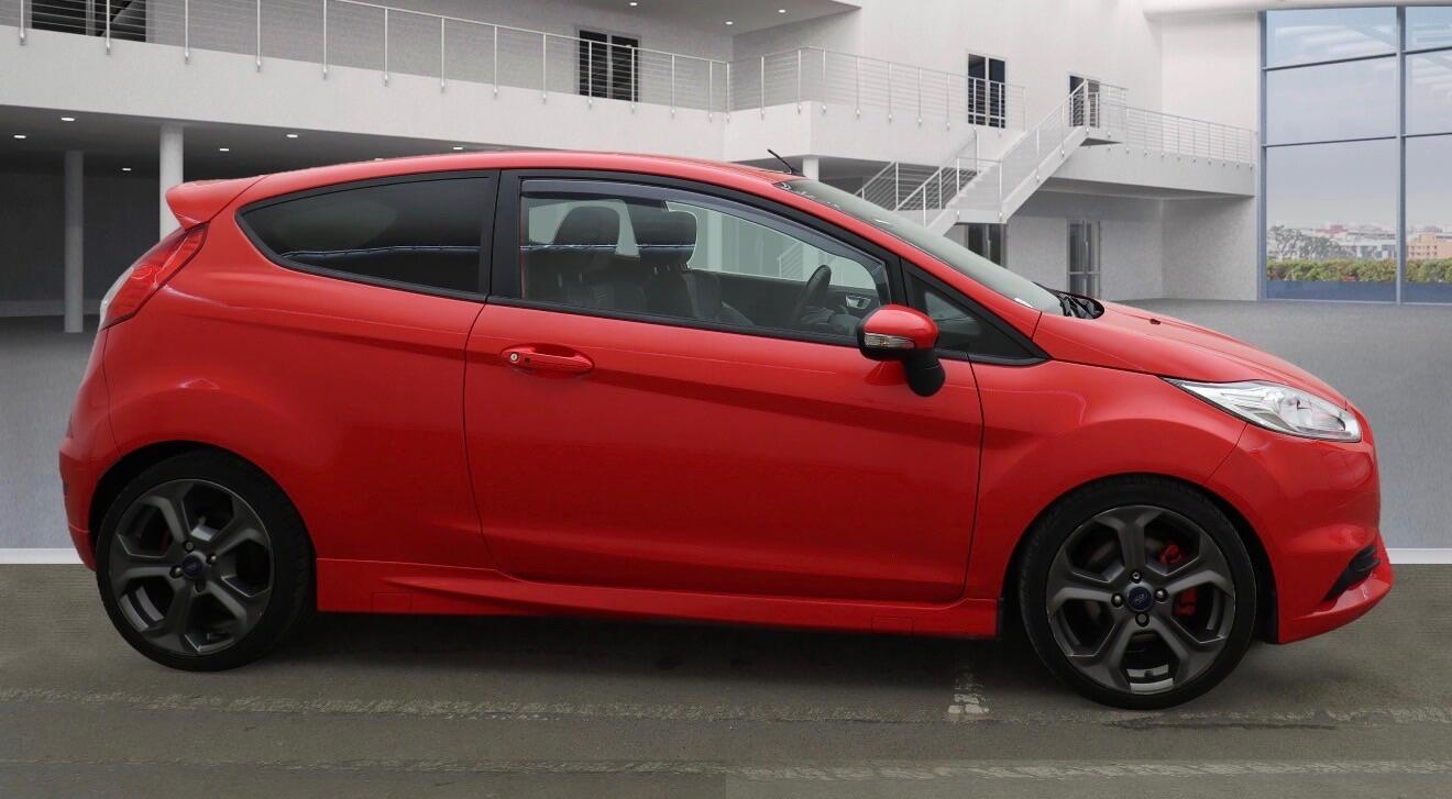 Used Ford Fiesta 2015 for sale - 76786743: Photo 3