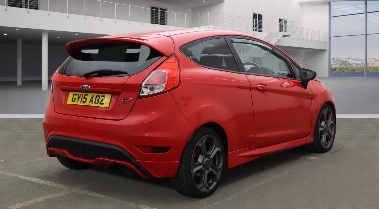 Used Ford Fiesta 2015 for sale - 76786743: Photo 4