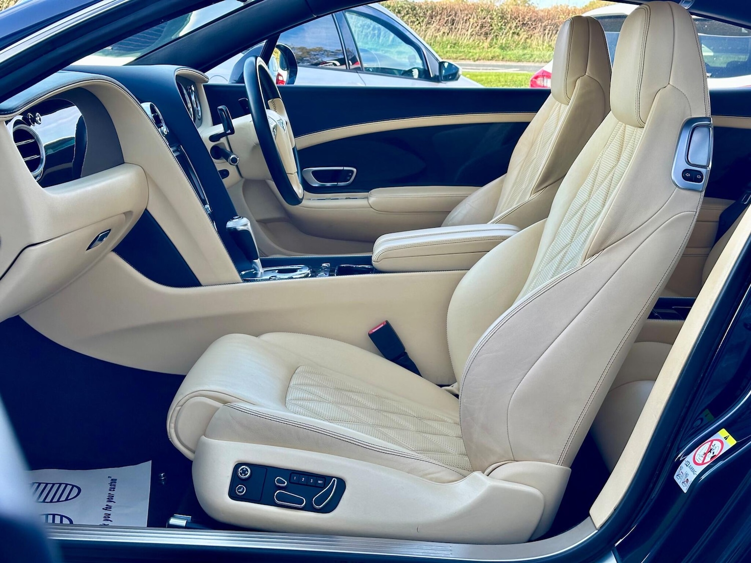 Used Bentley Continental 2011 for sale - 76425797: Photo 6