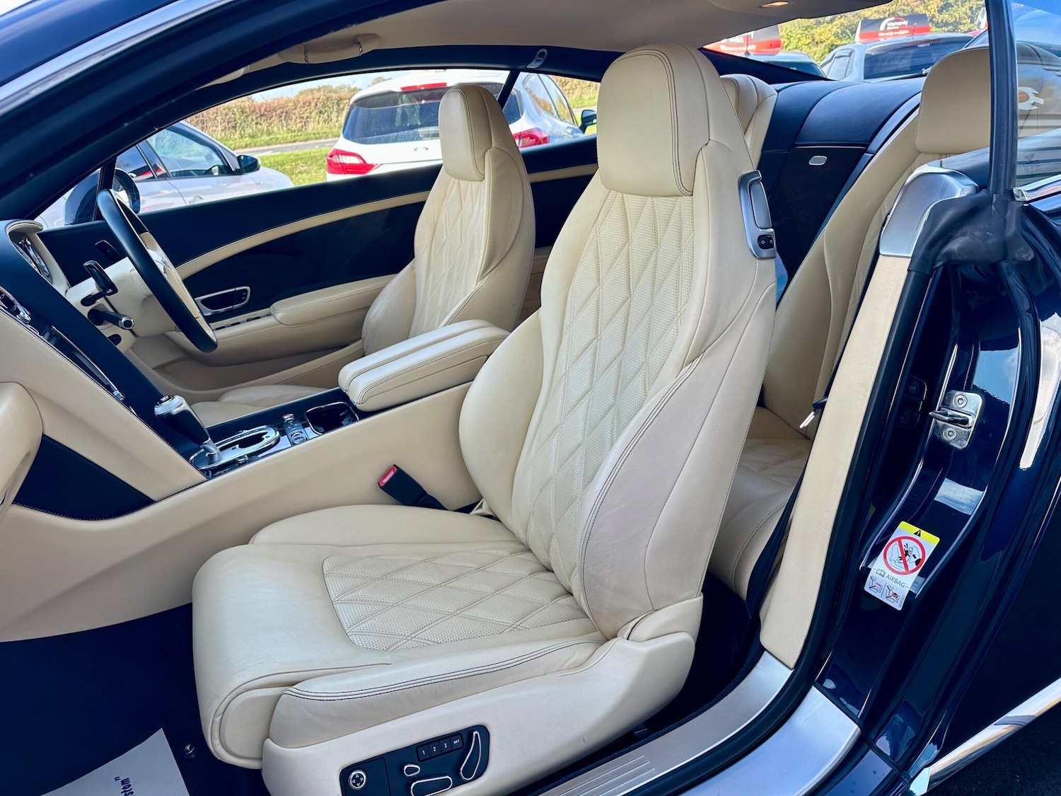 Used Bentley Continental 2011 for sale - 76425797: Photo 8