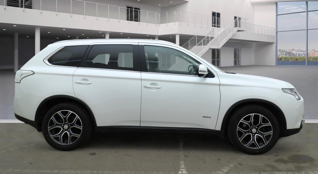 Used Mitsubishi Outlander 2014 for sale - 77155732: Photo 2