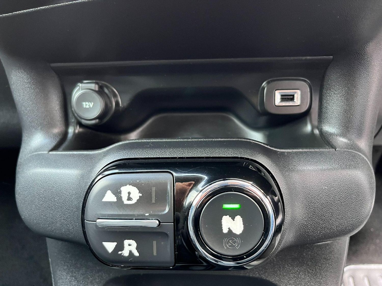 Used Citroen C4 Cactus 2015 for sale - 76498594: Photo 21