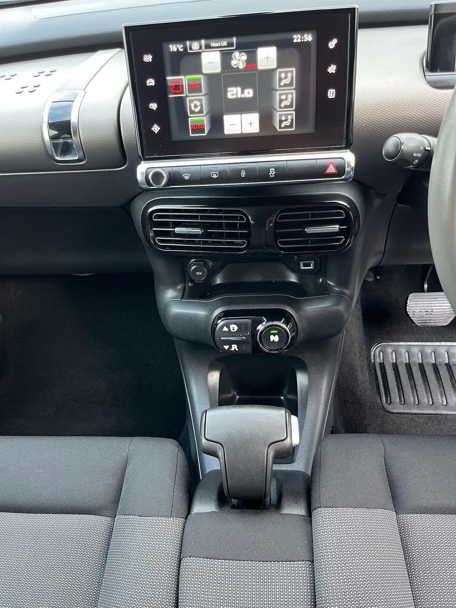 Used Citroen C4 Cactus 2015 for sale - 76498594: Photo 22