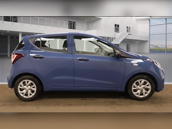 Used Hyundai i10 2017 for sale - 75941680: Photo