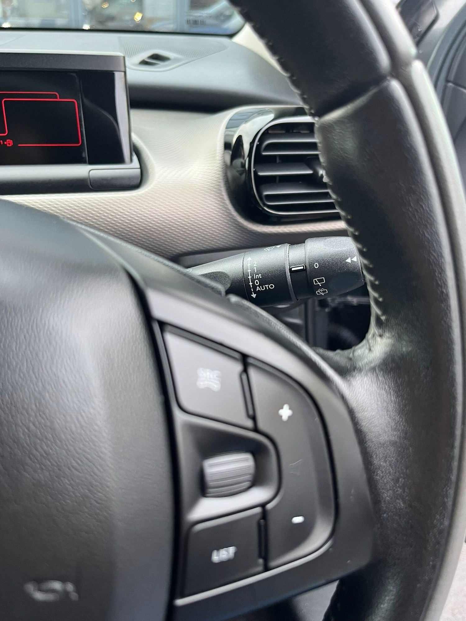 Used Citroen C4 Cactus 2016 for sale - 77469115: Photo 17