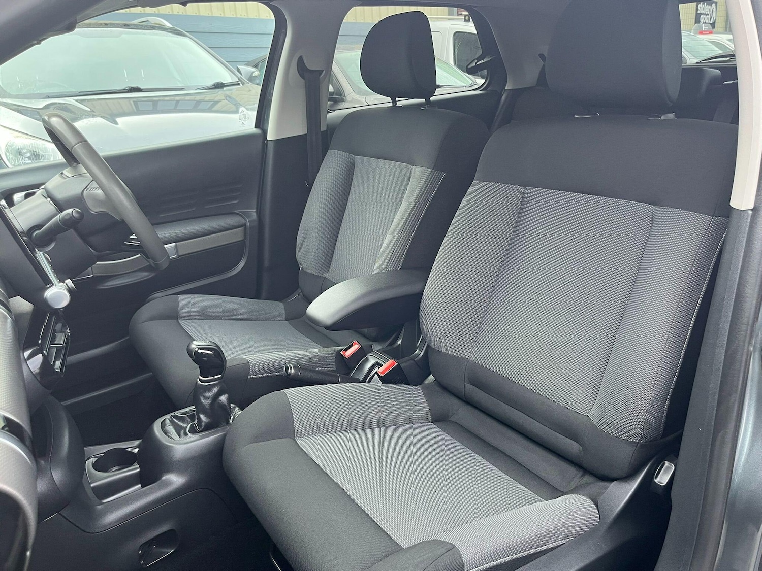 Used Citroen C4 Cactus 2016 for sale - 77469115: Photo 28