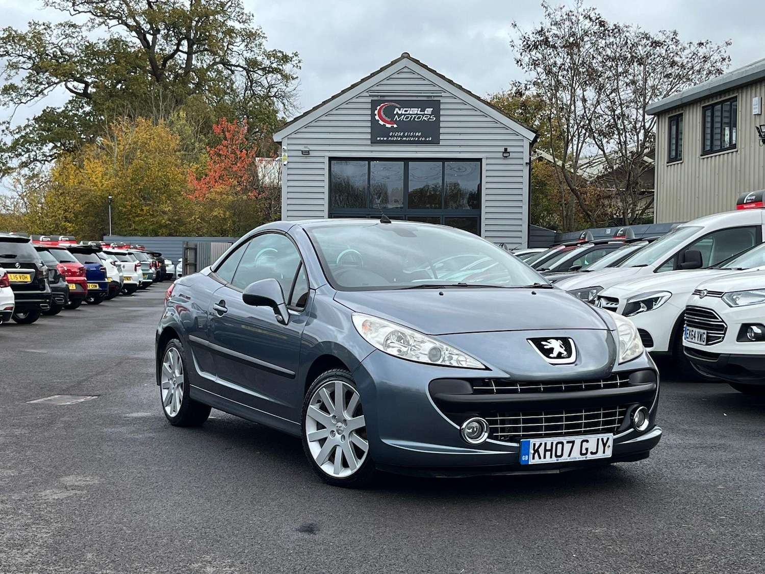 Used Peugeot 207 CC for sale - 76472836: Photo 2