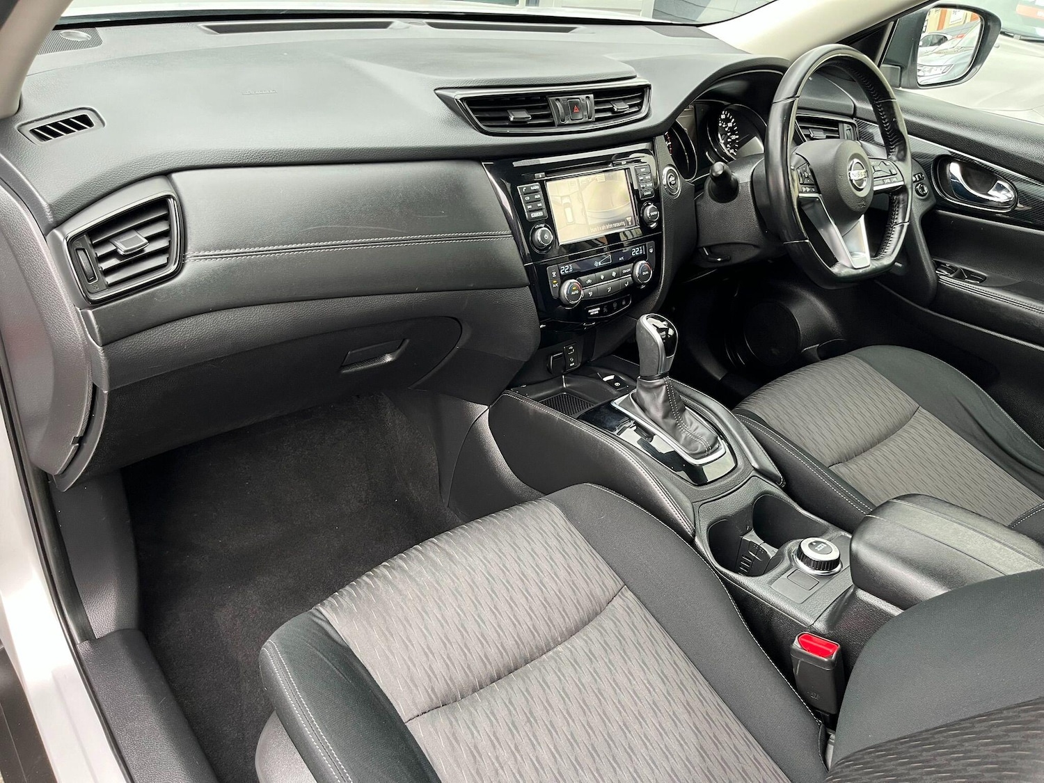 Used Nissan X-Trail for sale - 77683230: Photo 26