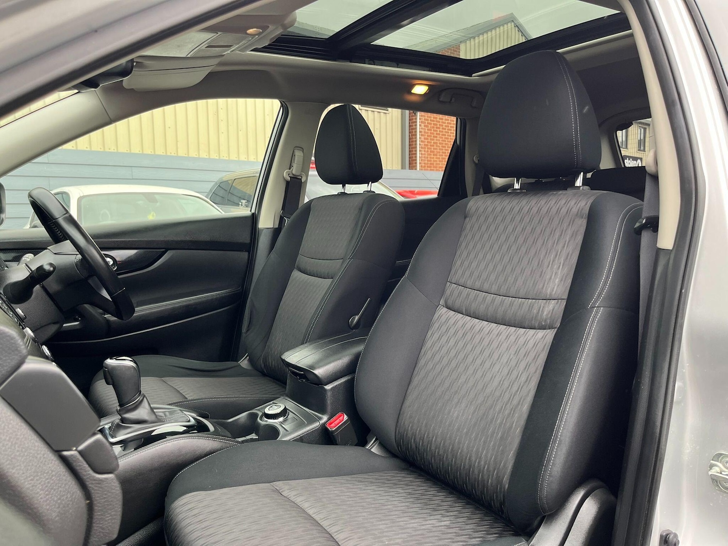 Used Nissan X-Trail for sale - 77683230: Photo 27