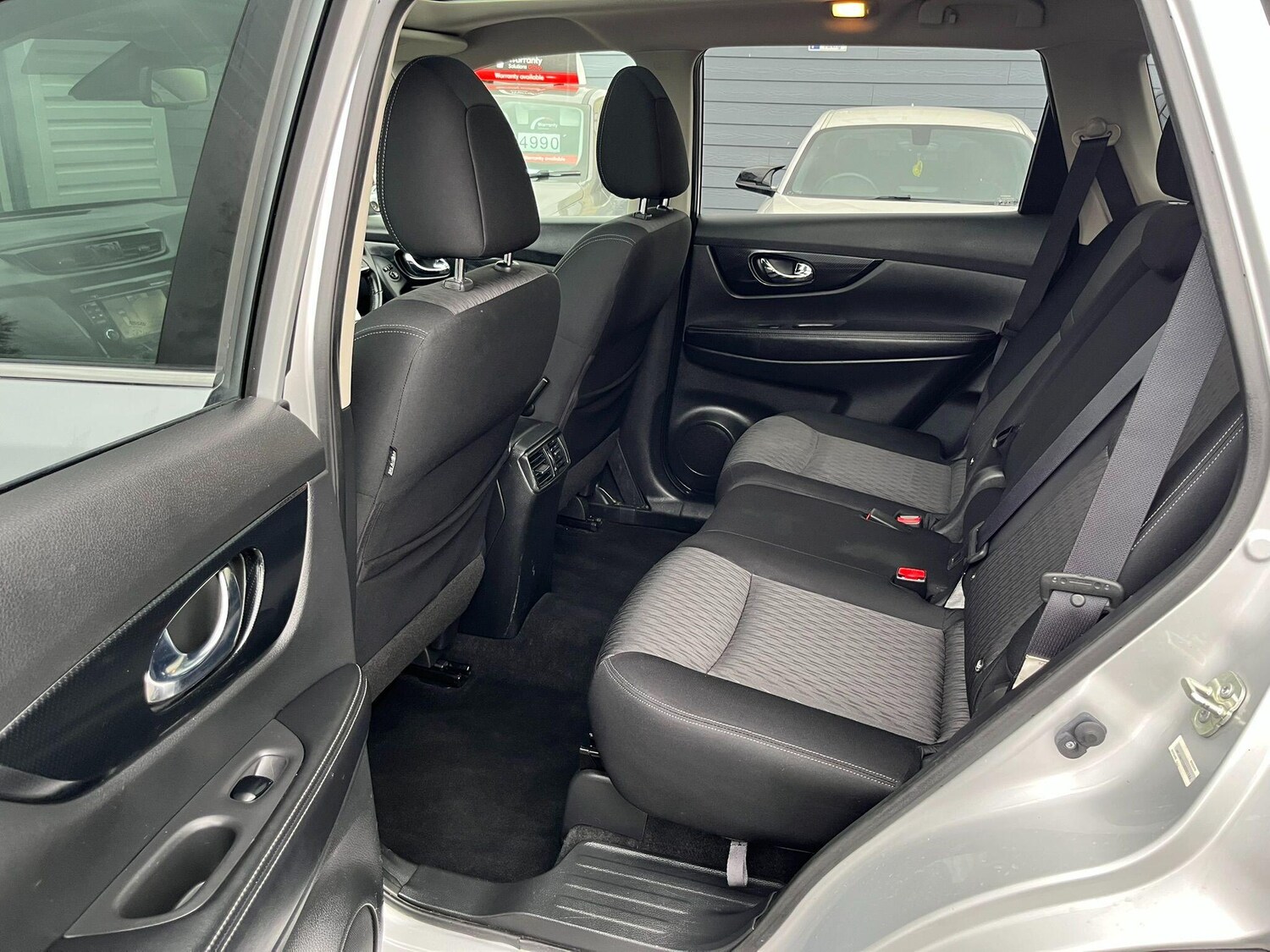 Used Nissan X-Trail for sale - 77683230: Photo 28