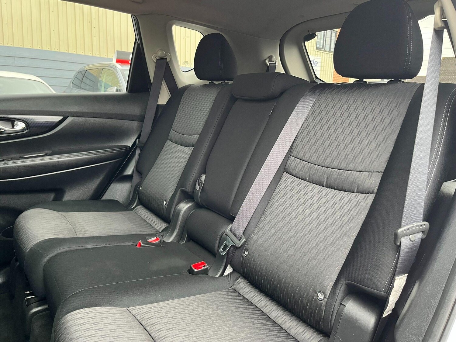 Used Nissan X-Trail for sale - 77683230: Photo 30