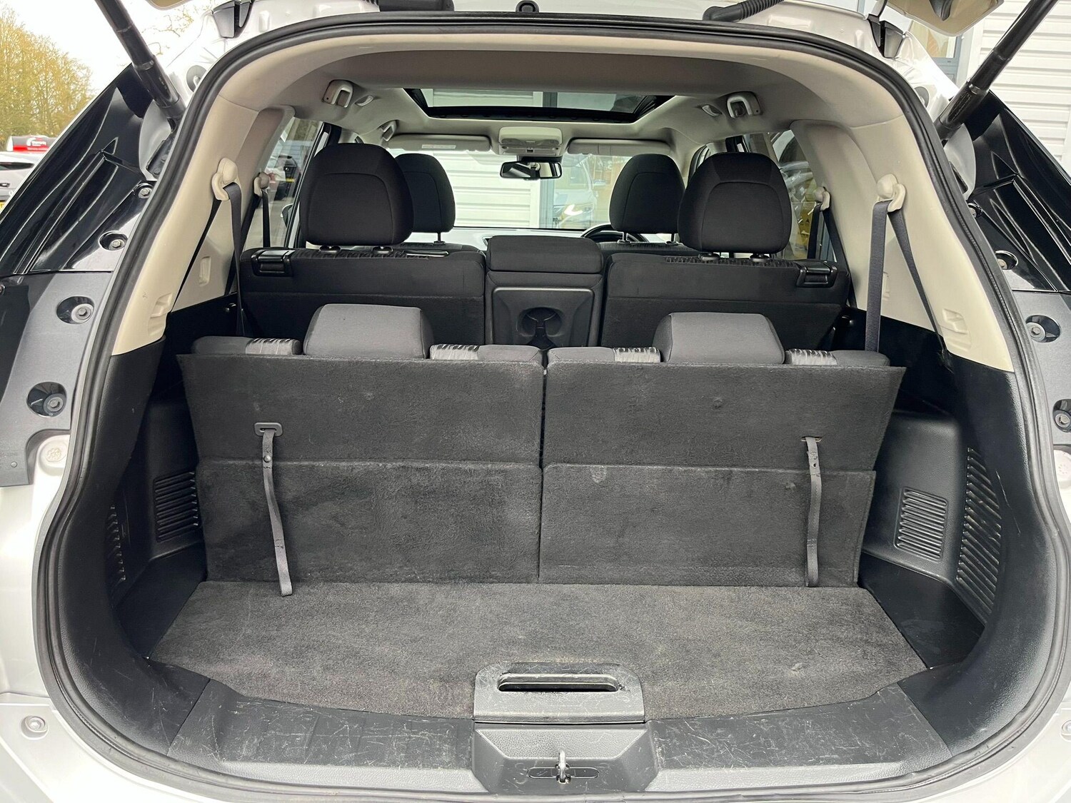 Used Nissan X-Trail for sale - 77683230: Photo 34