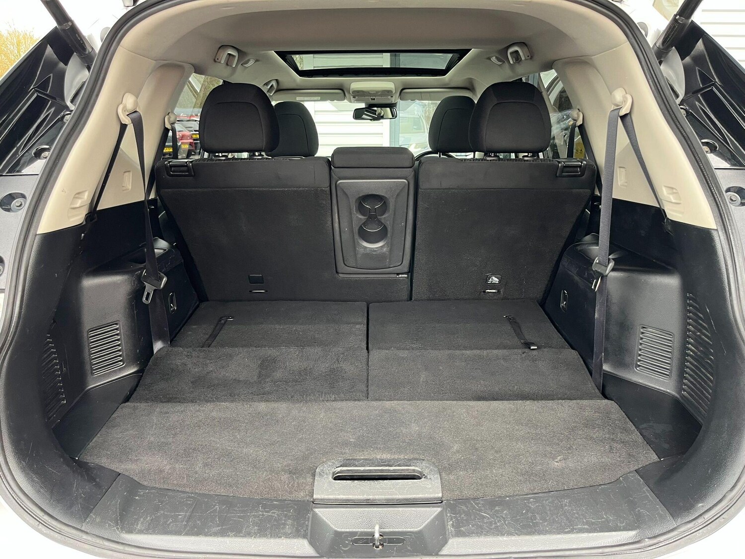 Used Nissan X-Trail for sale - 77683230: Photo 42